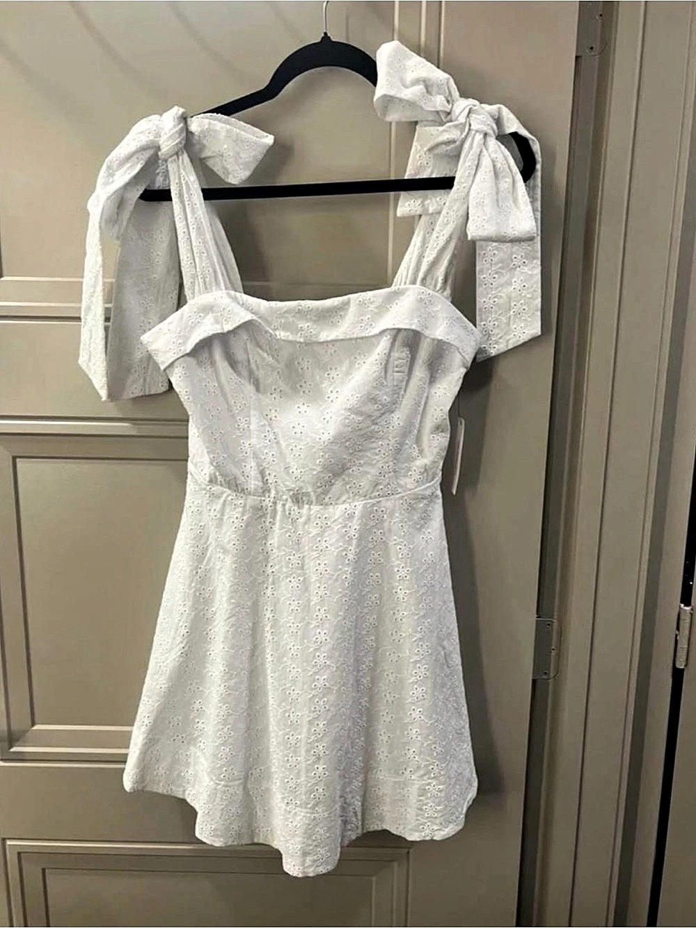 Francesca's Eyelet Tie Strap Mini Dress White Medium NWT